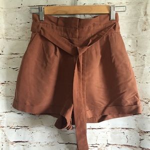 Topshop Petite High Waisted Dress Shorts Size 4